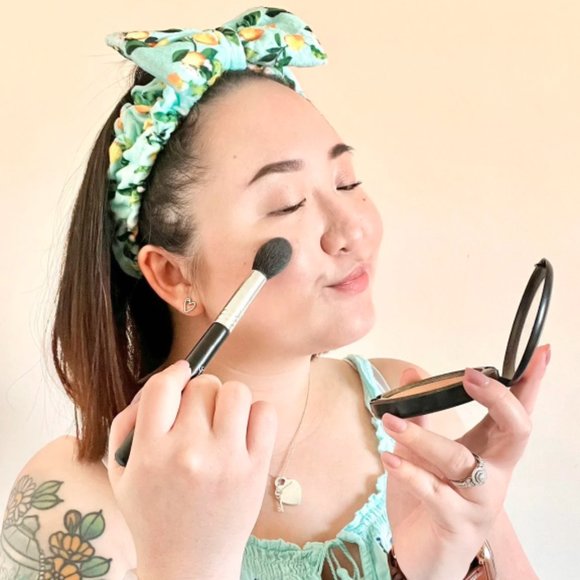 The Vintage Cosmetic Company Lulu Make-Up Headband Cute Lemon Print with Bow NWT - Picture 2 of 4